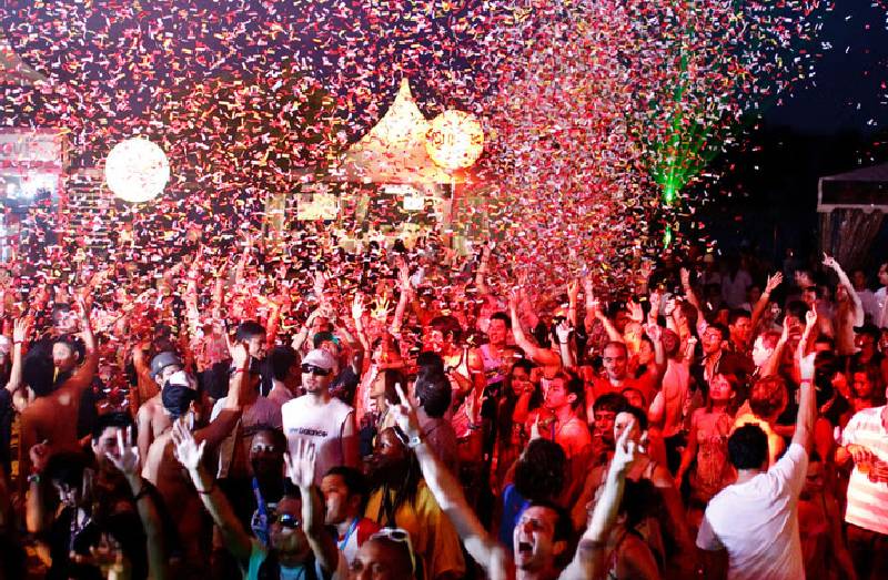 Nightlife & Entertainment